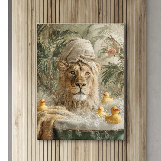 Detailopname van Koning in Rust met leeuw in bad met handdoek en badeendjes