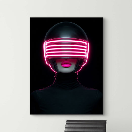 Detail van Neonhart met vrouw en roze neonhelm in donkere achtergrond