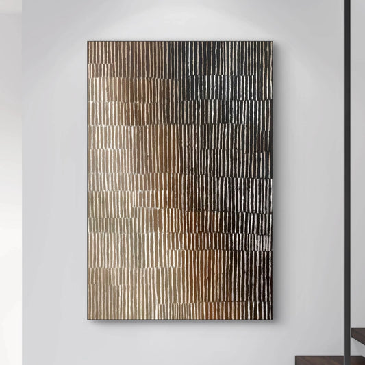 Detailopname van kunstwerk Ritme van Brons met verticale lijnen in brons, goud en zwarttinten