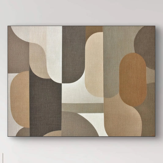 Detail van abstract wandkunstwerk met organische vormen in beige, bruin, crème en zandkleurige texturen