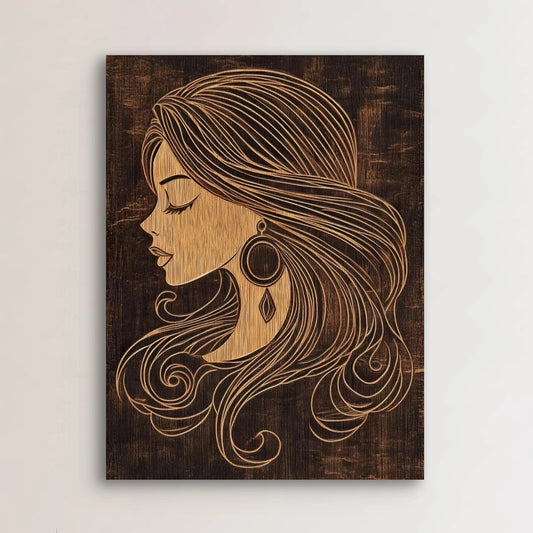 Detail van Wooden Grace met fijn lijnenspel van vrouwengezicht en sierlijk haar