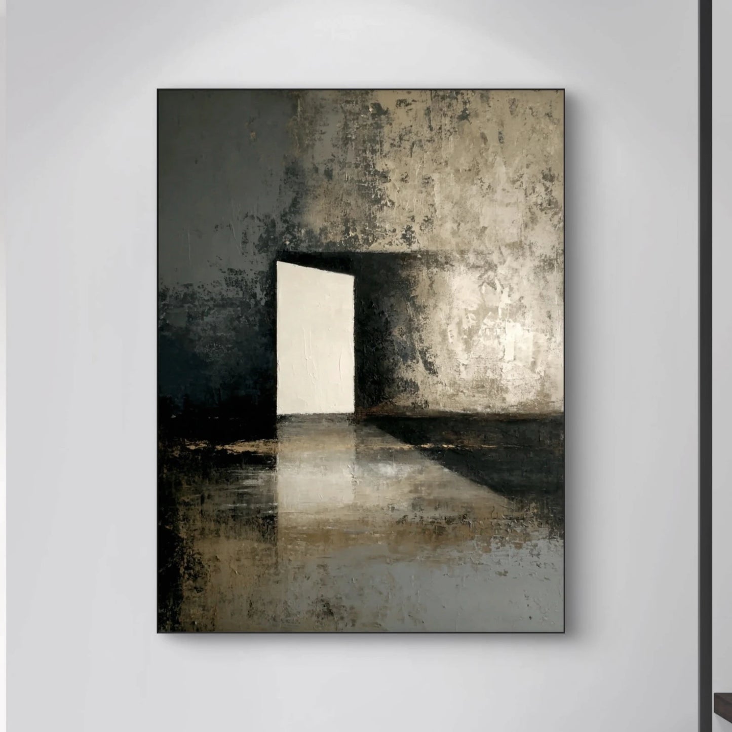 Detail van penseelstreken in beige en grijs met lichtaccenten en textuur van schaduw
