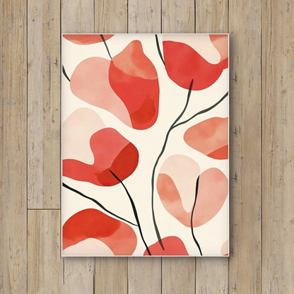 Detail van kunstwerk met bloemachtige vormen in natuurlijke rood- en perziktinten op licht textiel

