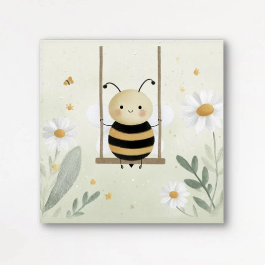 Detail van een schattig bijtje op een schommel omringd door bloemen en zachte groentinten
