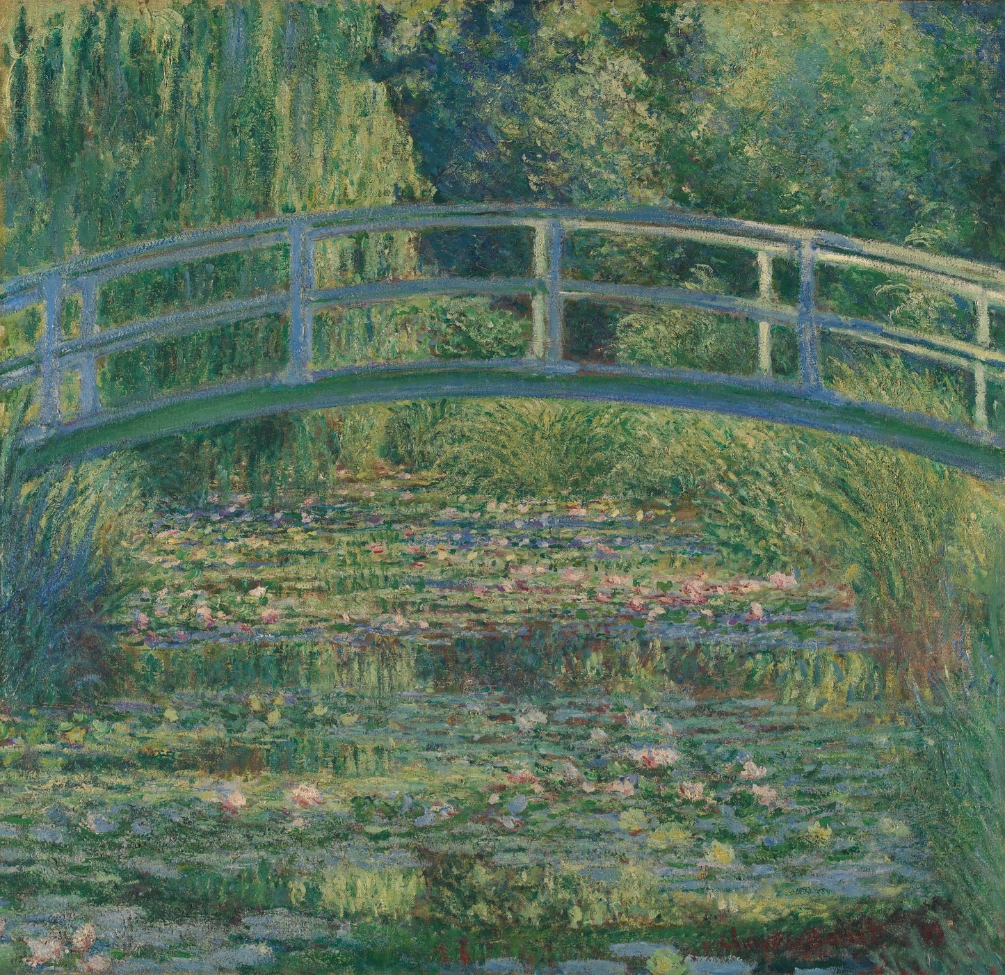 Volledige weergave van Claude Monets “The Waterlily Pond” met brug, waterlelies en weelderig groen
