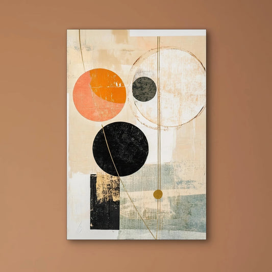 Detail van abstract kunstwerk met cirkelvormen en zachte textuur in aardse kleuren
