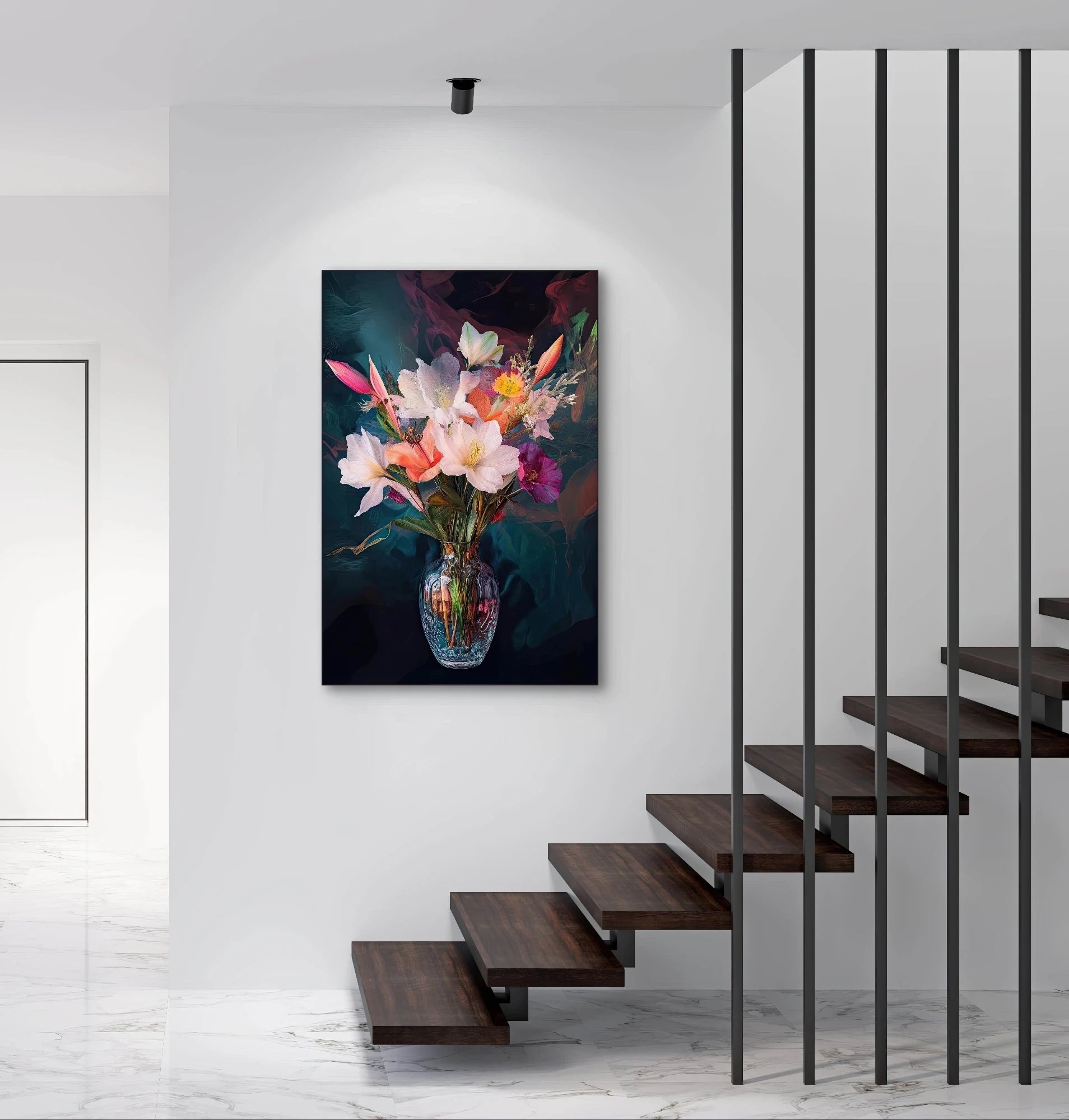 Textielkunstwerk Dans van het Licht boven witte wand bij moderne trap met donkerhouten treden
