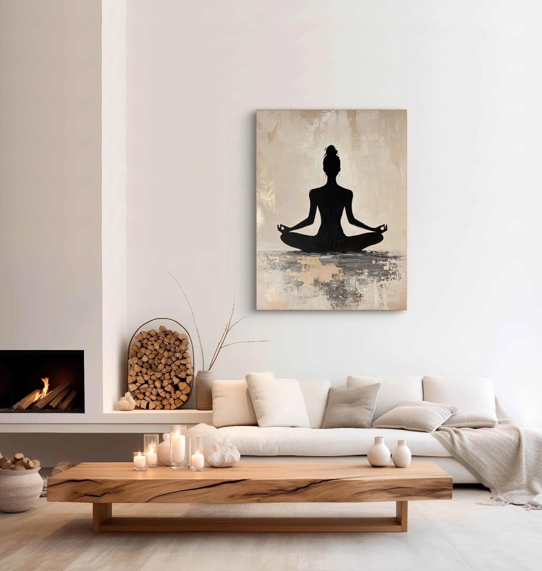 De Stilte van Binnen aan de muur boven een rustige zithoek met houten salontafel en haardvuur
