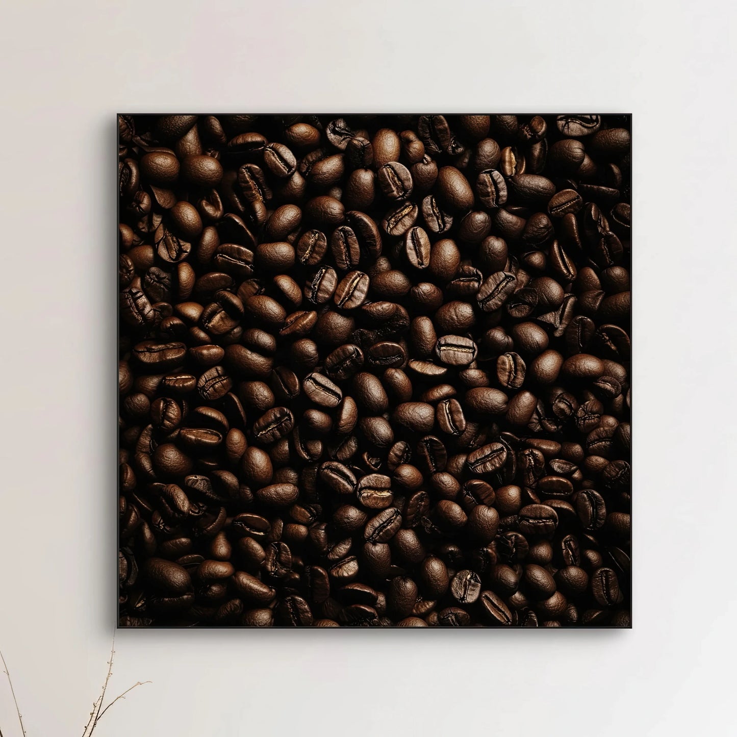 Detail van Essentie van Espresso met glanzende donkerbruine koffiebonen in rijke textuur
