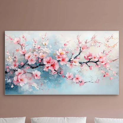 Detail van kunstwerk met bloesemtakken in zachte roze tinten en lichtblauwe lucht als achtergrond
