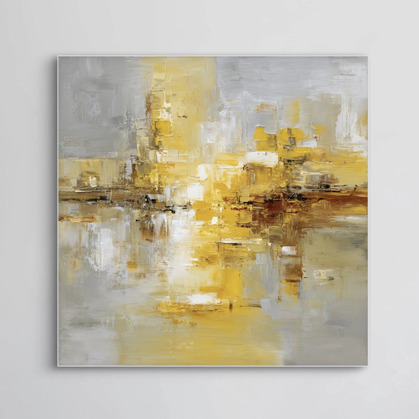 Detail van penseelstreken in goud en grijs met zachte glans en textuur
