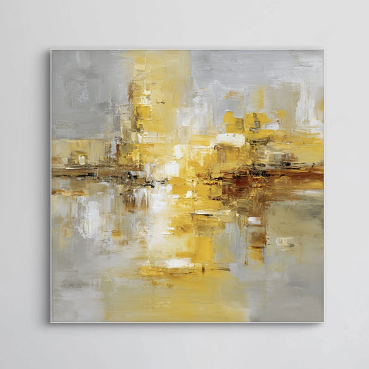 Detail van penseelstreken in goud en grijs met zachte glans en textuur
