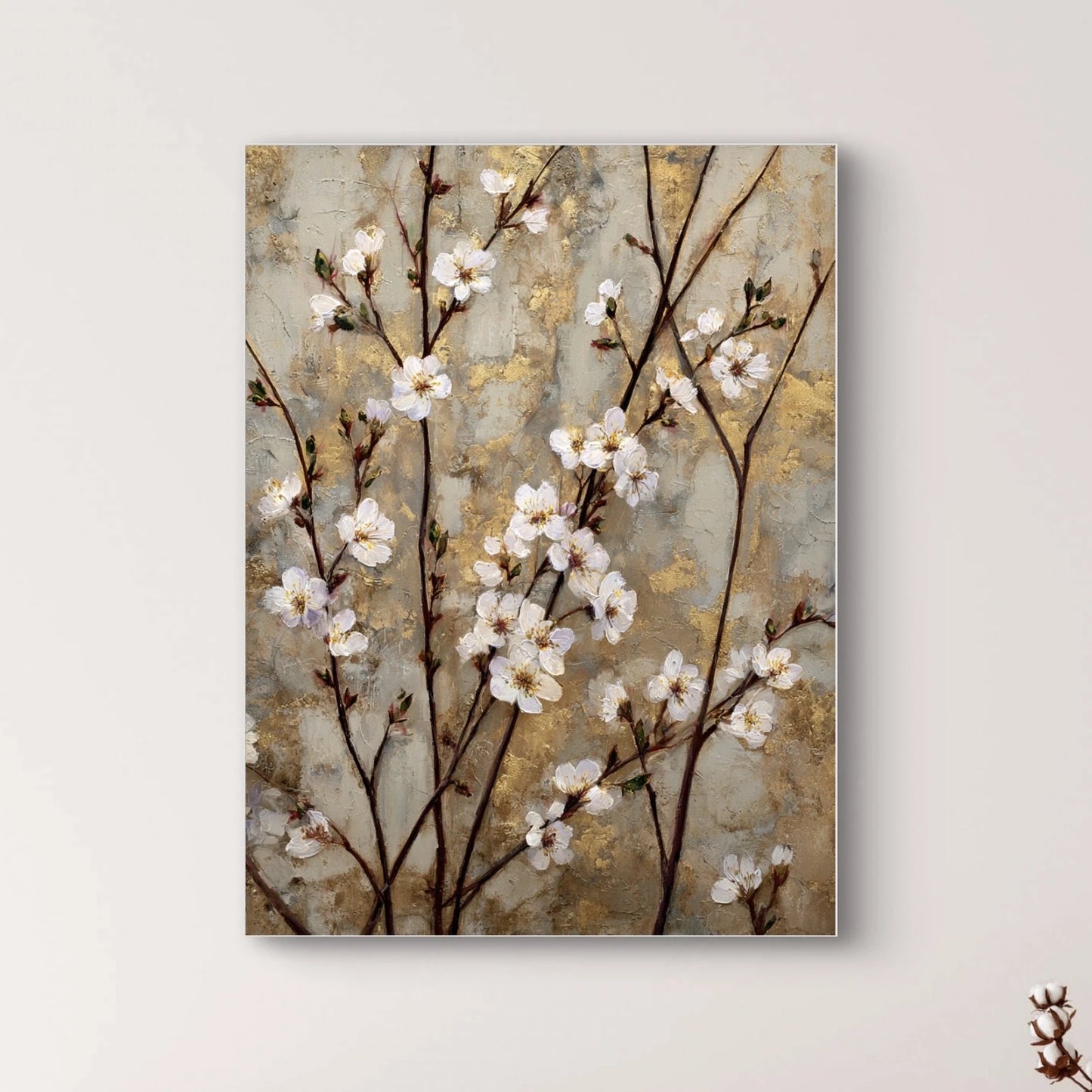 Detail van kunstwerk Gouden Bloei met bloesemtakken en gouden accenten
