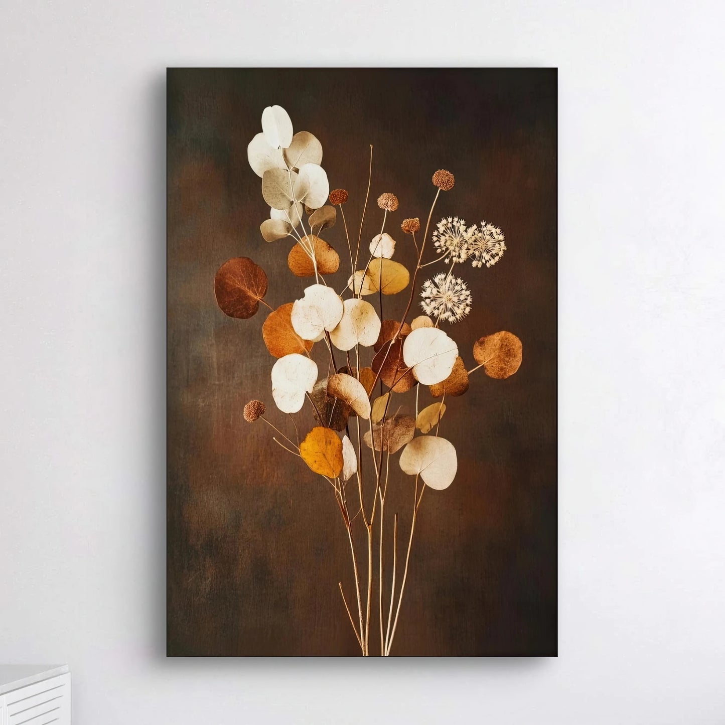 Detail van Herfstlijn met fragiele bloemen in warme aardetinten op donkere achtergrond
