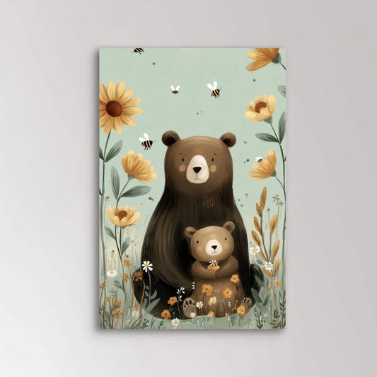 Detailweergave van een moederbeer en babybeer tussen zonnebloemen en bijen, met warme kleuren en zachte lijnen.
