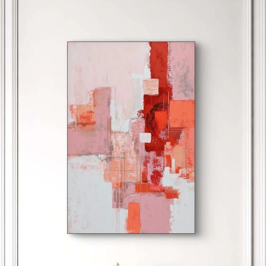 Detail van penseelstreken in koraal, roze en rood met subtiele textuur
