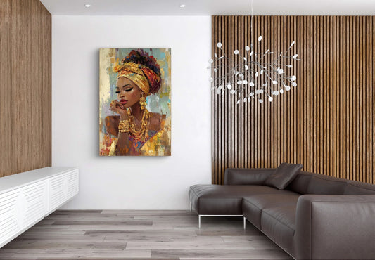 Textielkunstwerk Kroon van Goud, Ziel van Vuur in modern interieur met houten lattenwand en leren bank  
