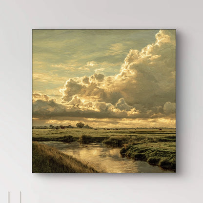 Detail van schilderachtig landschap met rivier, wolken en zonlicht in zachte gele en beige tonen
