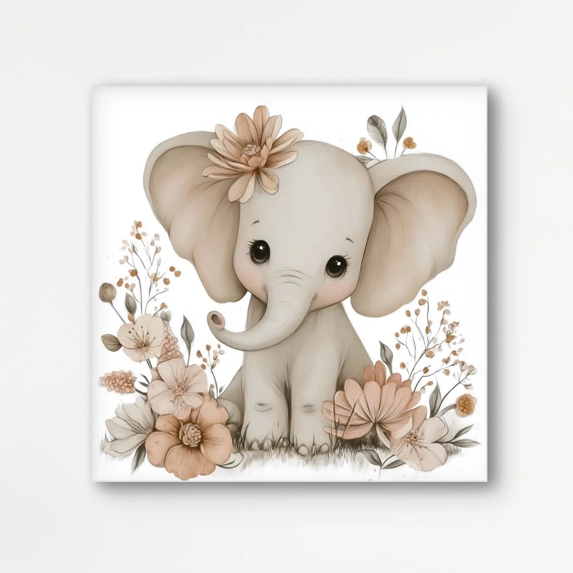 Detailweergave van een babyolifant met bloem op het hoofd, omringd door zachte bloemen in beige en zandkleuren.
