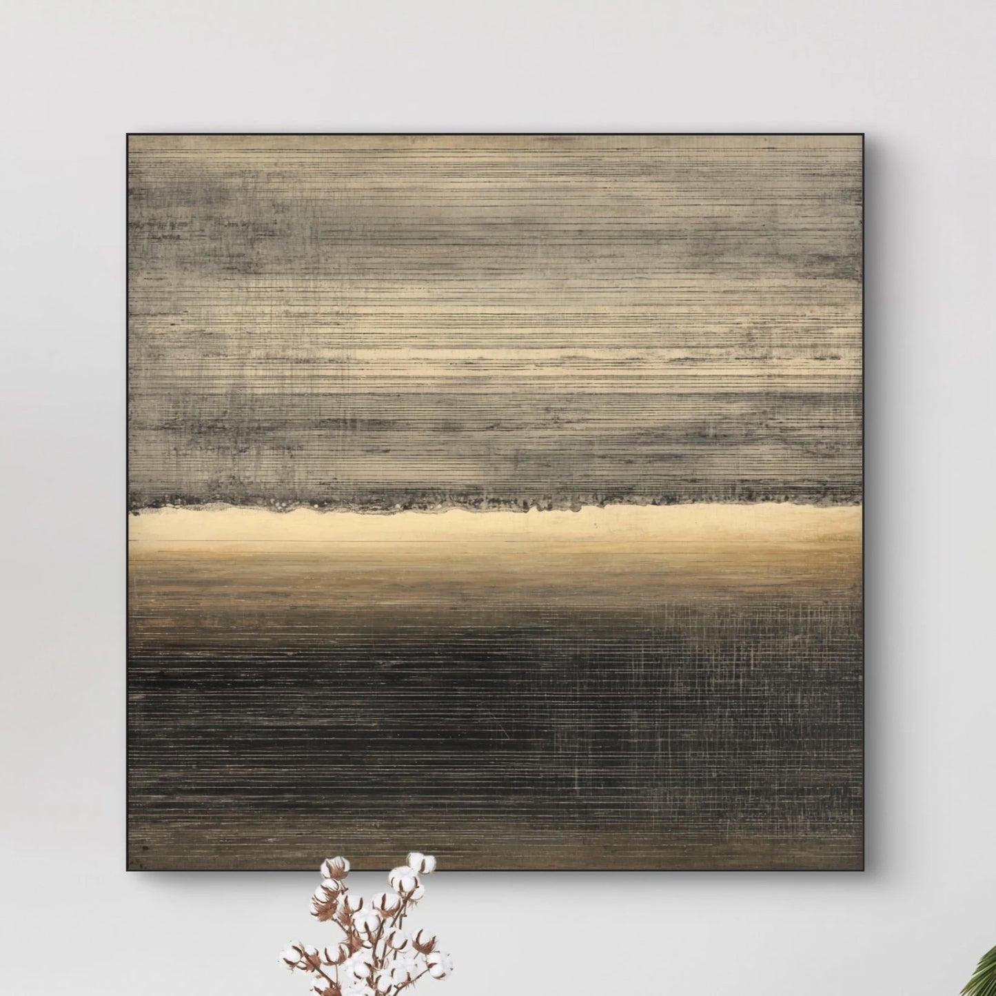 Detailopname van kunstwerk Lijn van Horizon met zachte horizontale lijnen en gouden lichtaccent 
