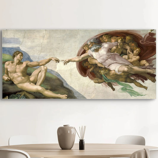 Volledige weergave van De schepping van Adam van Michelangelo, met Adam, God en engelen op een licht achtergrond
