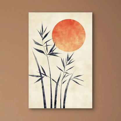 Detail van bamboestelen in zwart met ronde zon in oranjetint op lichte achtergrond
