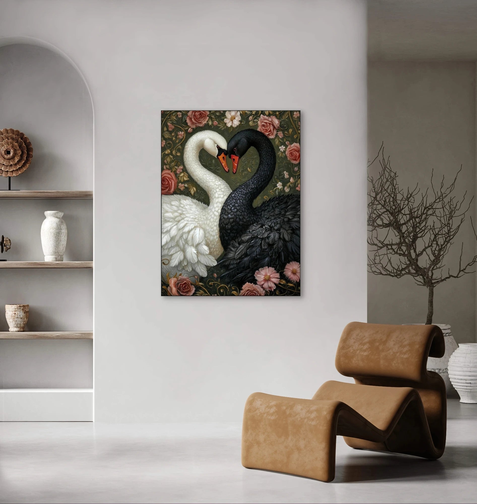 Wandkunst met witte en zwarte zwaan in luxe interieur met bloemen en neutrale wand
