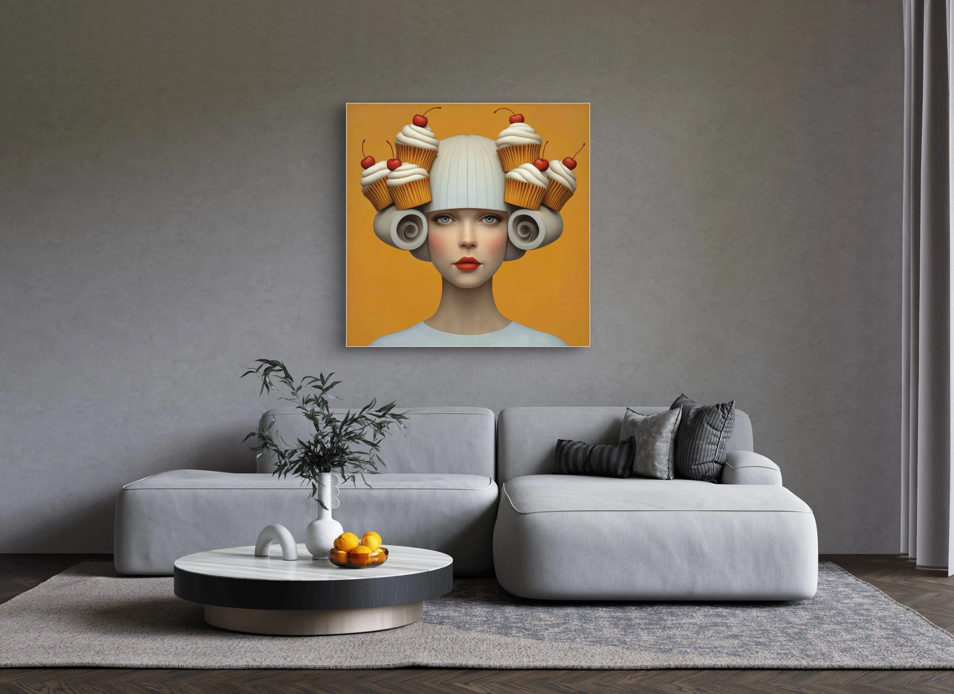 Veloura wandkunst in modern interieur met warme gele achtergrond
