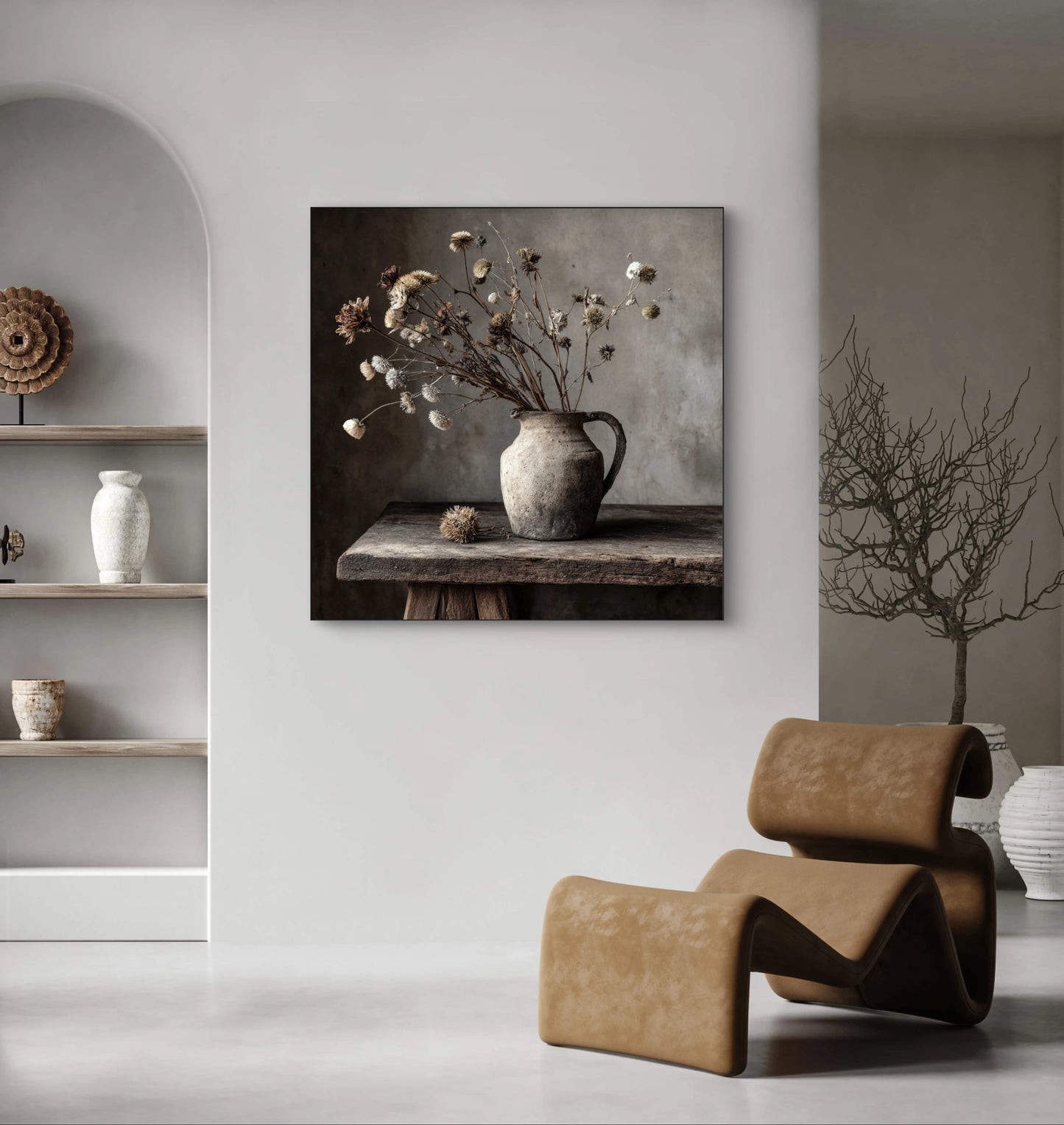 Mock-up van kunstwerk Verweven Tijd aan de muur in modern interieur met aardse tonen
