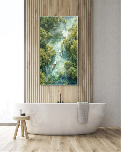 Landschapskunstwerk met kano’s op helder water boven een bad in een moderne badkamer met houten wanden