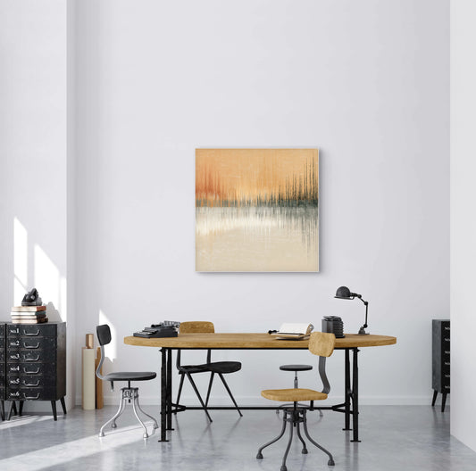 Mock-up van kunstwerk Zonstilte boven houten bureau in lichte moderne werkruimte 
