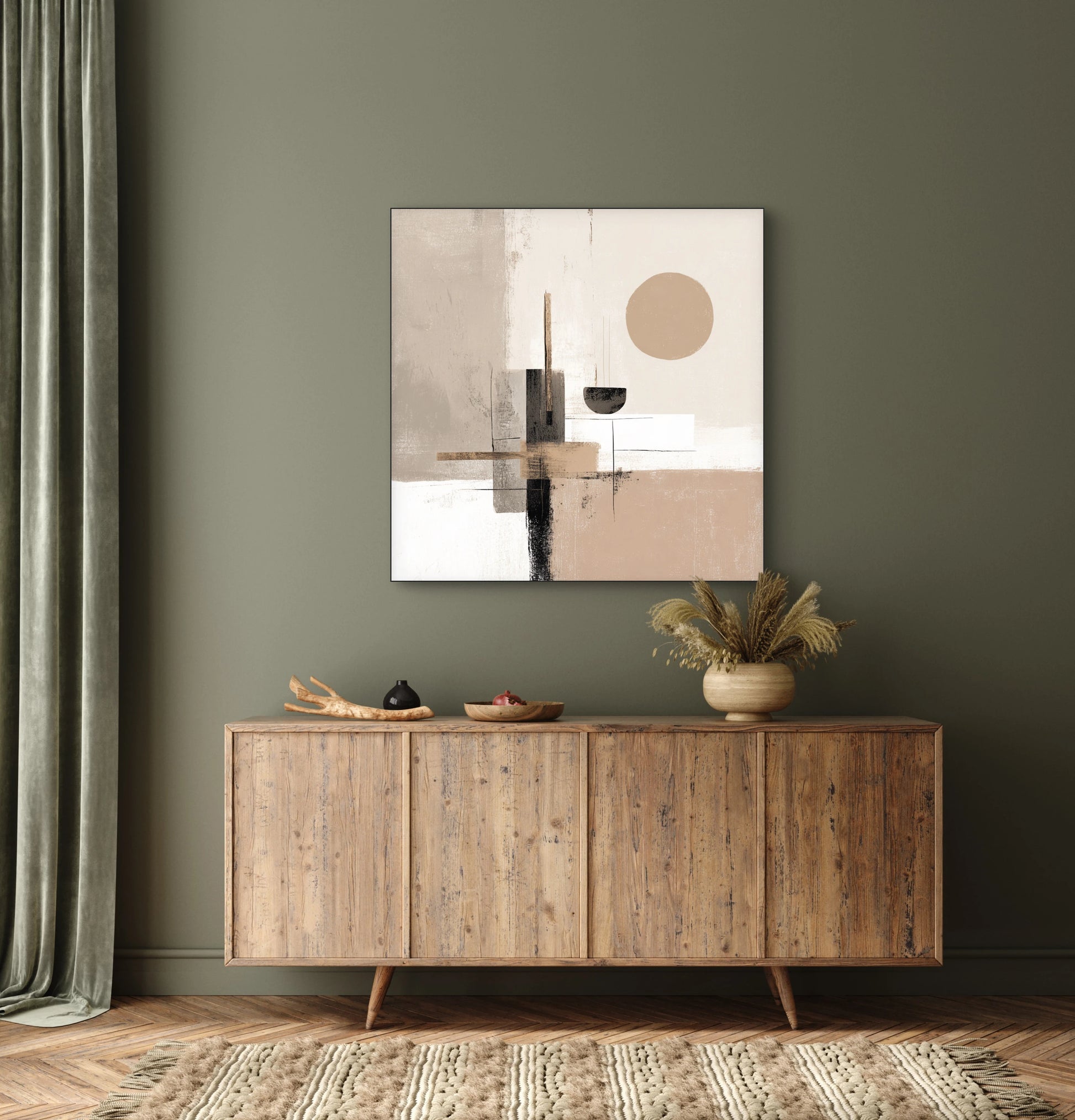 Abstract kunstwerk in beige, zand en zwart tonen boven houten dressoir
